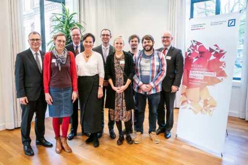 Chef der Staatskanzlei empfing das Projekt „Lernplattform oncampus.de/integration“ aus Schleswig-Holstein als „Ausgezeichneten Ort“ 2018