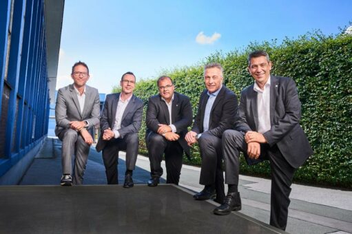 Smart hoch zwei – TRILUX und Johnson Controls starten weitreichende Kooperation im Bereich IoT und Gebäudeautomation