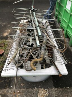 Schrotthändler Krefeld stellt auch den Richtigen Container für den Schrott