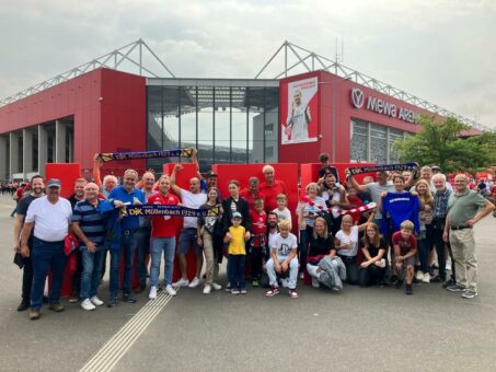 Fußballcamp und Fanbusse