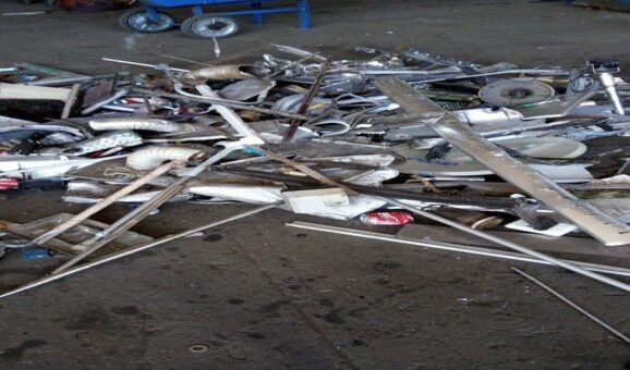 Die Schrottabholung Duisburg beschafft die für die Wiederaufbereitung notwendigen Recycling-Materialien