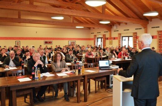 Bayerisches Zimmererhandwerk trifft sich zu seinen Bezirksversammlungen