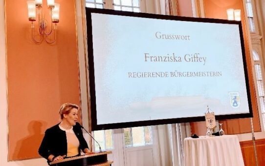 Bäcker-Innung Berlin feiert 750-jähriges Bestehen im Roten Rathaus – Franziska Giffey und Stephan Schwarz loben das Handwerk und sagen Hilfen zu