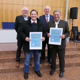 Kfz-Ausbilder aus Innungsbetrieben erhalten Auszeichnung für Bildungsengagement