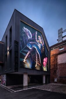 Vorhang auf für das Liebesbier Urban Art Hotel