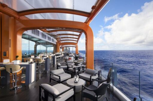 Das neue Flaggschiff von Celebrity Cruises sticht in See