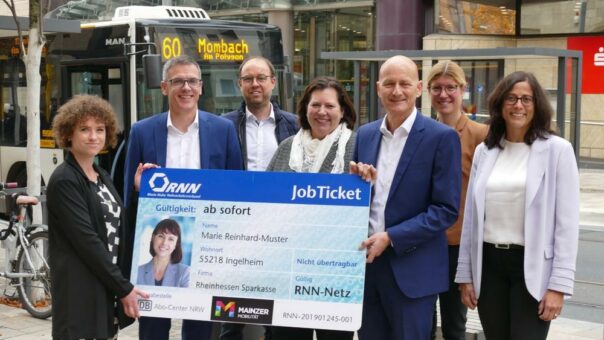 Rheinhessen Sparkasse agiert nachhaltig und nutzt jetzt das RNN-JobTicket sowie die RMV-FirmenCard