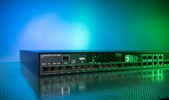 LANCOM XS-6128QF: Neues Flaggschiff im Aggregation Switch-Portfolio