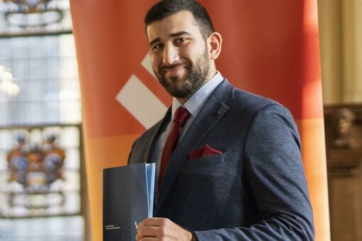 DAAD-Preis für HSB-Nautikstudenten Bruno Molina Stagi aus Uruguay