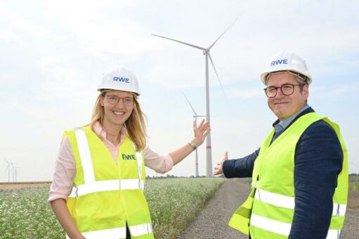 Energiewende in Bedburg: Stadt und RWE nehmen neuen Windpark in Betrieb