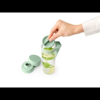 Über den Tellerrand hinaus gedacht: Mit der „Make & Take” Kollektion präsentiert Brabantia nachhaltige Produkte für Essen & Getränke zum Mitnehmen