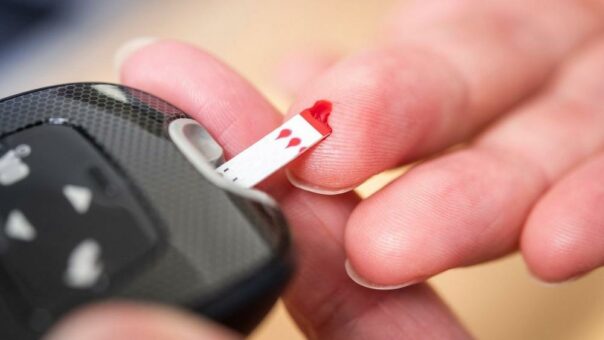 Weltdiabetestag: Diabetiker haben 3-fach erhöhtes Risiko für Parodontitis