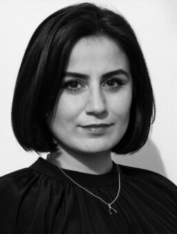 „Literarisches Duett“: Shida Bazyar & Karosh Taha stellen ihre aktuellen Romane „Drei Kameradinnen“ und „Im Bauch der Königin“ vor und sprechen insbesondere über das Leben in Deutschland mit Migrationshintergrund