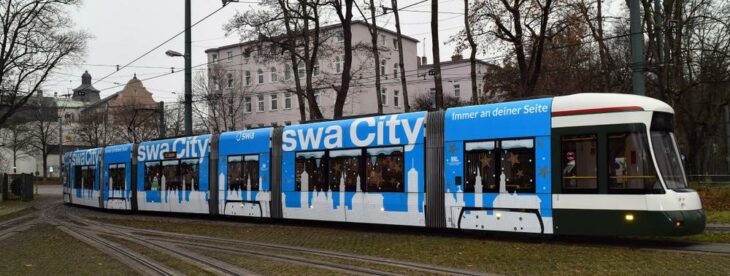 Christkindltram und Gepäckbus bringen Weihnachtsstimmung nach Augsburg