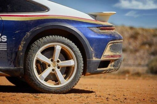 Pirelli Scorpion all Terrain Plus auf dem neuen 911 Dakar: Der erste Off-Road Reifen für den Porsche 911