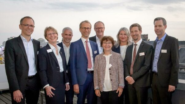 Dr. Katrin Kobe in den Vorstand vom SPECTARIS Fachverband Photonik gewählt