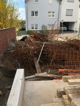 Schrott kostenlos abholen und zerlegen und entsorgen in Unna