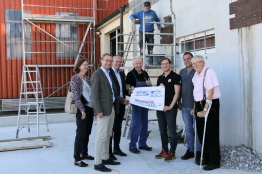BETRIEBSBESUCH Wirtschaftsdezernent Dr. Mischak bei Firma Ludwig GmbH in Ulrichstein