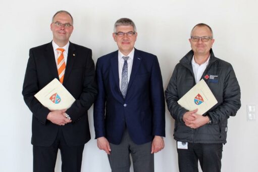 Rettungsdienst: Neue Verträge unterzeichnet