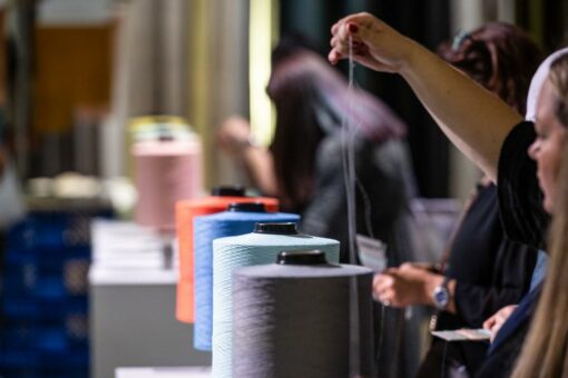 Heimtextil 2023: gebündeltes Angebot an Fasern, Garnen, Outdoor-Stoffen und Kunstleder in der Halle 4.0