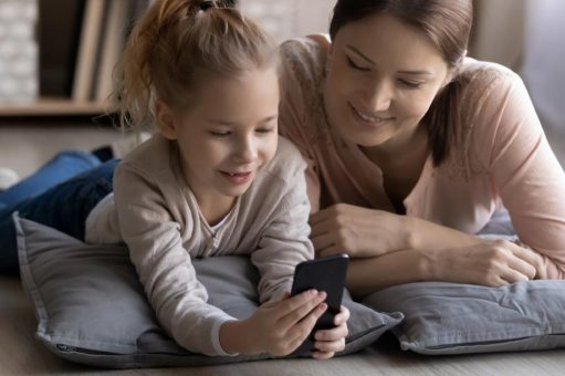 Wenn sich das Kind sein erstes Smartphone wünscht