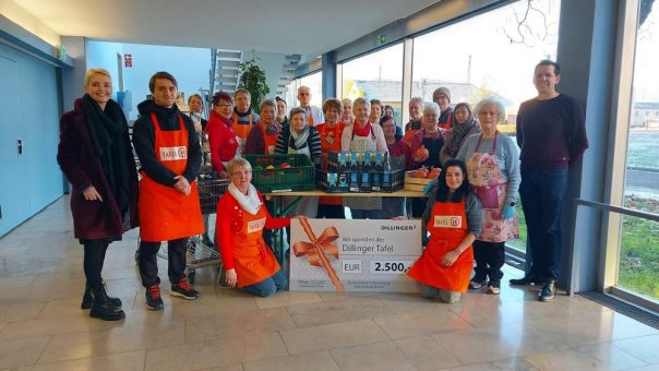 Zu Weihnachten Hilfe leisten: Spende für die Tafel in Dillingen