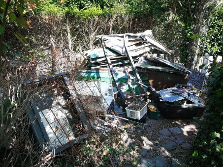 Langenfeld (Rheinland)er Schrotthändler nehmen jeden Schrott mit