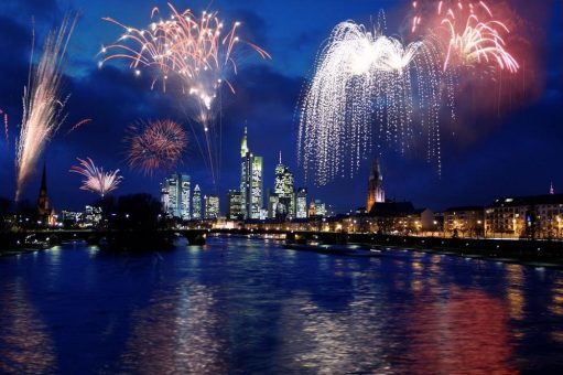 Silvester-Cruise auf dem Main mit der Primus-Linie