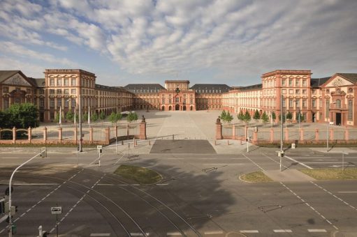 Digitales Besuchsangebot auf Englisch: Mit der App „Monument BW“ durchs Schloss