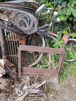 Ablauf beim Recyceln und Schrottentsorgen in Neuss