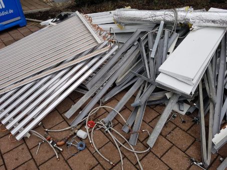 Kostenlose Autoentsorgung gibt es beim Schrotthändler Mönchengladbach