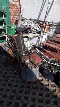 Günstig entrümpeln durch Schrottabholung-Firma aus Gevelsberg