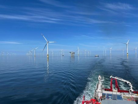 Grünstrom aus Windparks Nordsee Ost und Amrumbank West geht ab 2025 an 12 Großkunden