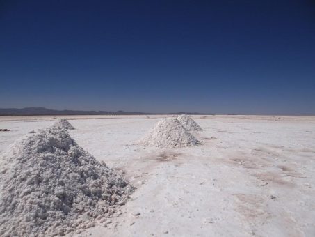 Mit Karawane Reisen zur größten Salzwüste der Welt