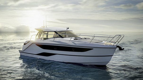 Weltpremiere für die neue BAVARIA SR33 auf der boot 2023