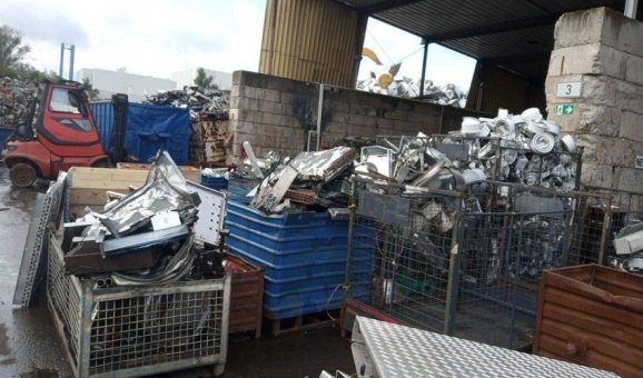 Mit dem Schrotthändler Frechen ist es einfach, Metallschrott loszuwerden