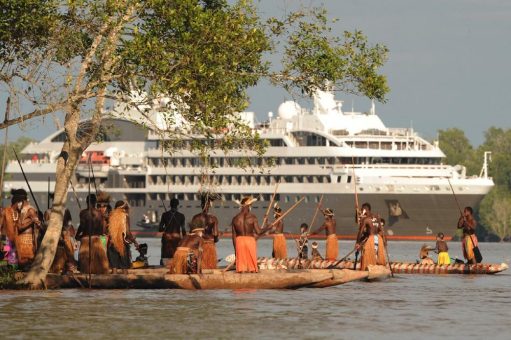 Auf Expeditions-Fahrt mit Karawane durch Papua-Neuginea