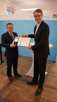 Bundesverdienstkreuz für früheren Erlanger Energieforscher Prof. Dr. Wolfgang Arlt und ehemaligen Präsidenten der OTH Amberg-Weiden Prof. Dr. Erich Bauer