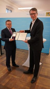 Bundesverdienstkreuz für früheren Erlanger Energieforscher Prof. Dr. Wolfgang Arlt und ehemaligen Präsidenten der OTH Amberg-Weiden Prof. Dr. Erich Bauer