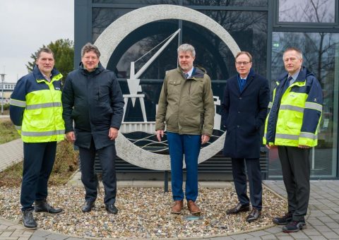 Maritimer Koordinator der Bundesregierung besucht den Rostocker Überseehafen