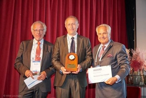 Rostocker Hafen erhält Auszeichnung als „Fähr- und RoRo-Hafen des Jahres 2022“