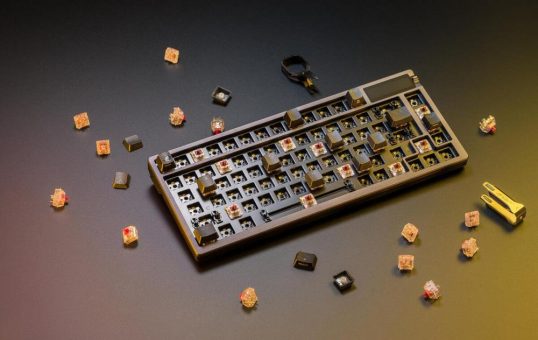 Sofort erhältlich: ASUS ROG Azoth Custom-Gaming-Tastatur