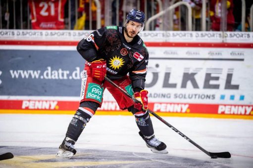 Abwehrhüne bleibt: DEG verlängert mit Joonas Järvinen! Weiterer Abgang steht fest