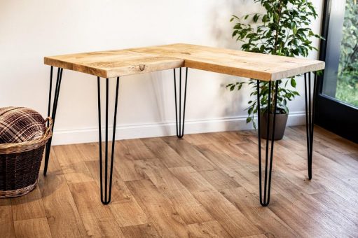 Wie man einen Tisch aus recyceltem Holz mit Hairpin Legs macht