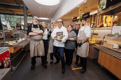 Fernsehkoch bekocht Mitarbeiter: Ronny Lolls vegetarisches Kitchen Takeover im Meiko-Betriebsrestaurant