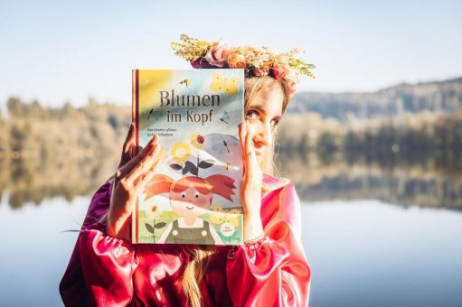 Viraler Hit in den Kindergärten: Chiemgauer Kinderbuch-Autorin Lisa Wirth landet viralen Hit mit „Blumen im Kopf“