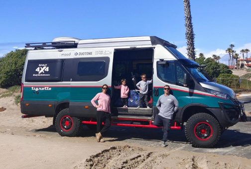 Das IVECO DAILY Van Life Adventure geht in Amerika weiter – die professionelle Kiteboarderin Núria Gomà i Lleonart reist wieder mit ihrem DAILY 4×4