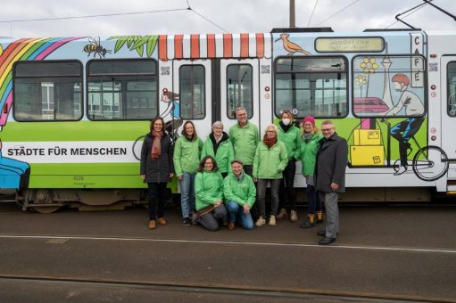 Greenpeace-Bahn wirbt für alternative Mobilitätsformen und lebenswertere Städte