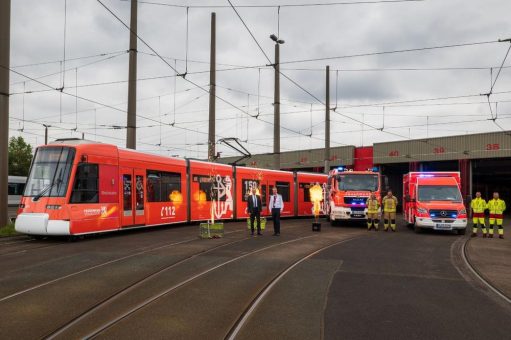 Rheinbahn schickt Feuerwehr-Bahn auf die Schienen