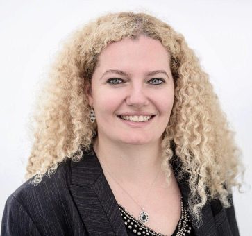 Darum sollten Paare ihre Versicherungen beim Zusammenziehen prüfen
